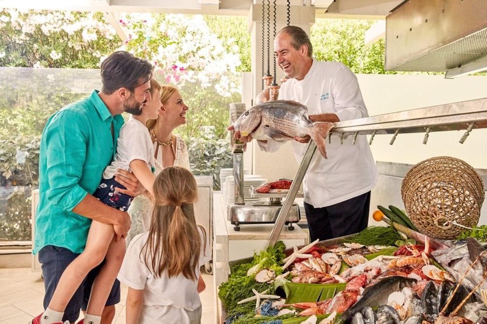 Forte Village Resort - Bouganville Santa Margherita di Pula Eksteriør billede